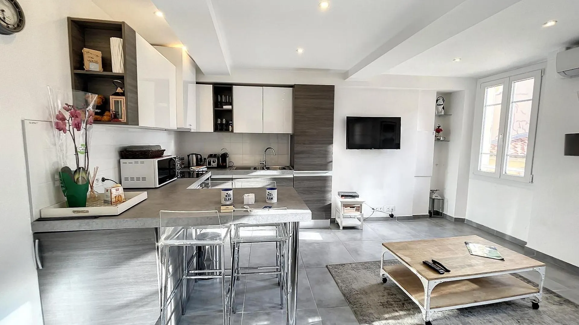 Apartment Cannes Croisette Rue Meynadier Palais 1 Mn Modern 1 Bedroom By Olam Properties